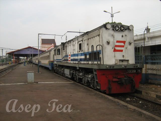 [Image: 38CN13.jpg]