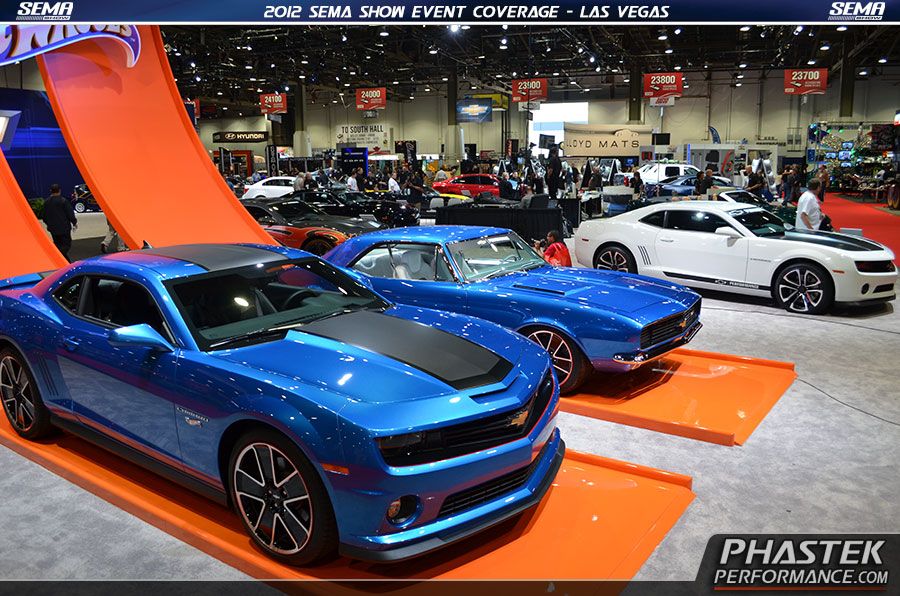 2012 SEMA Custom Car Show GM Hot Wheels Blue Camaro Concept Pictures Las Vegas Custom Camaros New Products Phastek Pictures