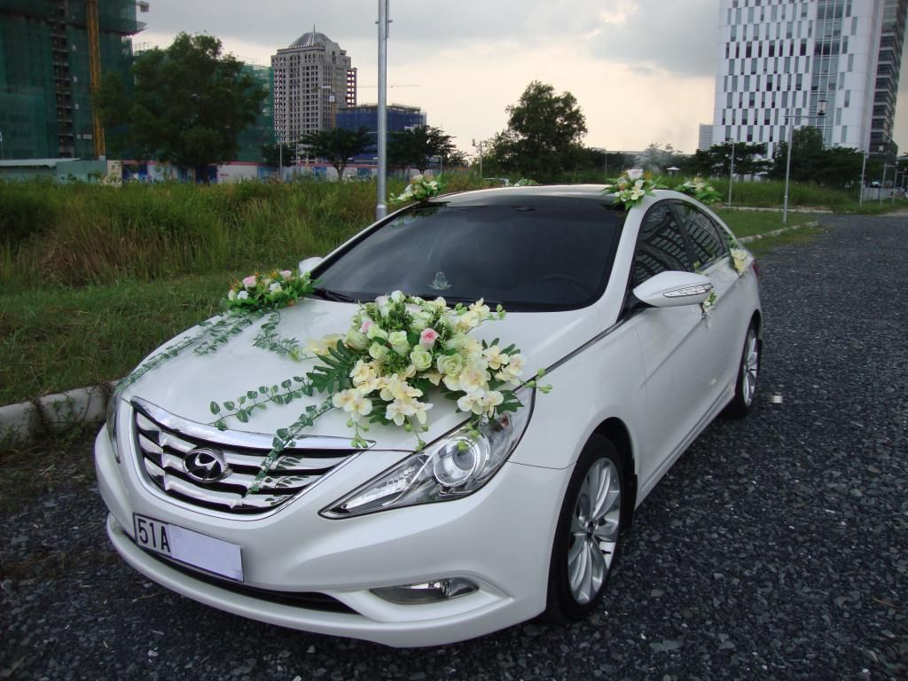 Cho thuê xe cưới hyundai sonata màu trắng - 1