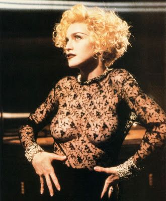 photo Madonna_Vogue video_1990 3_zpseoir6wfl.jpg